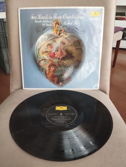 Robert Stolz – Two Hearts In Three-Quarter Time  - 1975 Almanya Basım 33 lük Plak - Lp Albüm