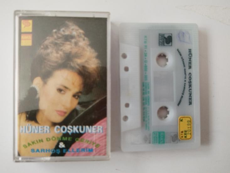 Hüner Coşkuner – Sakın Dönme Geriye & Sarhoş Ellerim- 1991 TÜRKİYE Basım Kaset