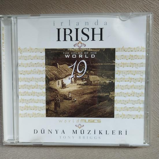 Dünya Müzikleri  / Irish -İrlanda   / Tony briggs –   2004 Türkiye Basım  -  2. El  CD  Albüm