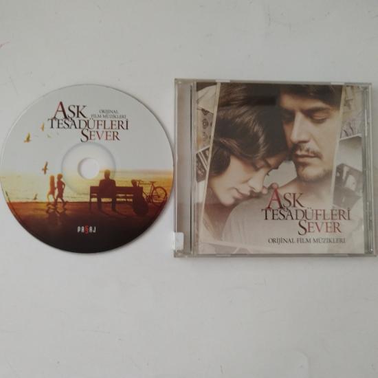 Aşk Tesadüfleri Sever  / Soundtrack -  2011 Türkiye Basım - 2. El  CD  Albüm