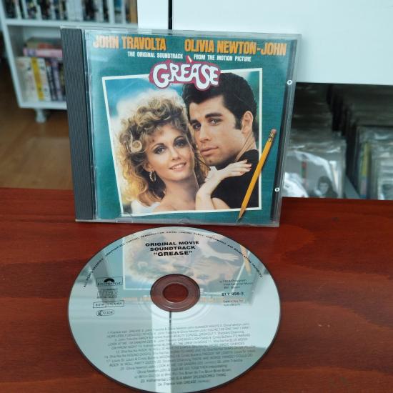 GREASE  SOUNDTRACK - JOHN TRAVOLTA - OLIVIA NEWTON-JOHN - 1991 EU (AVRUPA BASIM) - SARI BANDROLLÜ - CD ALBÜM