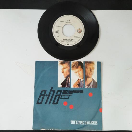 A-HA  /  The Living Daylights  - 1987 Almanya  Basım 45 LİK PLAK