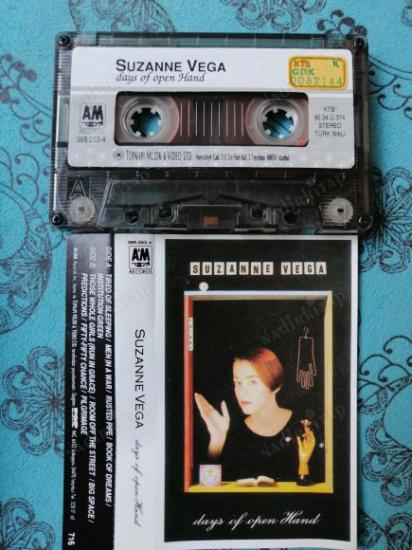 SUZANNE VEGA - DAYS OF OPEN HAND - 1990  TÜRKİYE BASIM  KAĞITLI (KASET)-