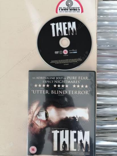 THEM - A DAVID MOREAU FILM -   74 DAKİKA+ 50 DAKİKA EXTRAS - DVD FİLM - AVRUPA BASIM TÜRKÇE DİL SEÇENEĞİ YOKTUR  (+15)