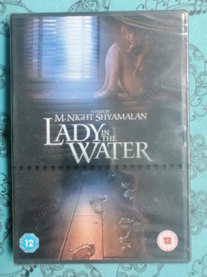 LADY IN THE WATER - A M. NIGHT SHYAMALAN 105DAKİKA+EXTRAS -DVD FİLM- AVRUPA BASIM TÜRKÇE DİL SEÇENEĞİ YOKTUR (+12) *AÇILMAMIŞ AMBALAJINDA*