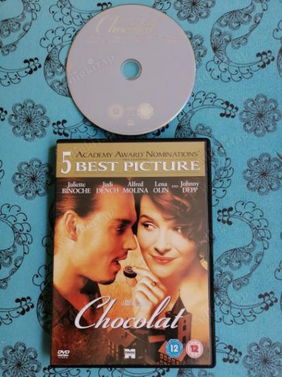 CHOCOLAT - JULIETTE BINOCHE 117 DAKİKA+EXTRAS AVRUPA BASIM TÜRKÇE DİL SEÇENEĞİ YOKTUR (+12)