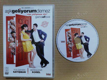 AŞK GELİYORUM DEMEZ ( GAME OF LOVE ) - TOLGA SAYIŞMAN - BERGÜZAR KOREL  95  DAKİKA TÜRK FİLMİ -  DVD  FİLM