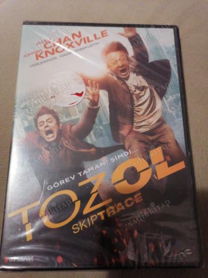 TOZ OL ( SKIP TRACE ) -JACKIE CHAN / JOHNNY KNOXVILLE  -  103  DAKİKA + EXTRAS   -TÜRKİYE BASIM DVD FİLM - AÇILMAMIŞ AMBALAJINDA