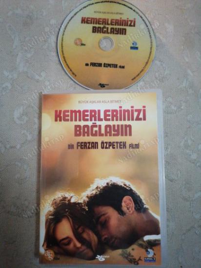 KEMERLERİNİZİ BAĞLAYIN  - BİR FERZAN ÖZPETEK  FİLMİ -  105 DAKİKA   TÜRKİYE BASIM - DVD FİLM