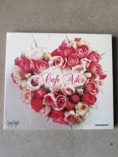 CAFE AŞK - SEVGİYE ÖZEL TÜRKÜLER  - TÜRKİYE BASIM  CD ALBÜM - AÇILMAMIŞ AMBALAJINDA