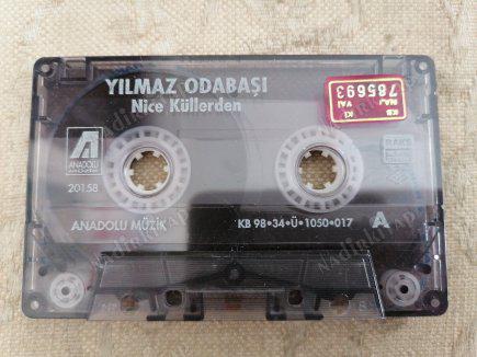 YILMAZ ODABAŞI - NİCE KÜLLERDEN  - 1998 TÜRKİYE BASIM KASET ALBÜM ( SADECE KASET KARTONETİ YOKTUR)