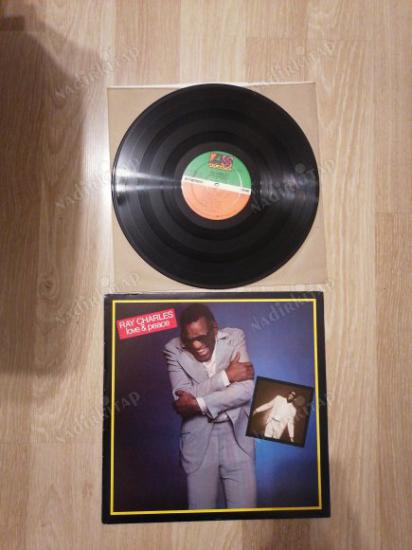 RAY CHARLES - LOVE AND PEACE - 1978 AMERİKAN BASKI  LP ALBÜM- 33 LÜK *DÖNEM BASKI*PLAK