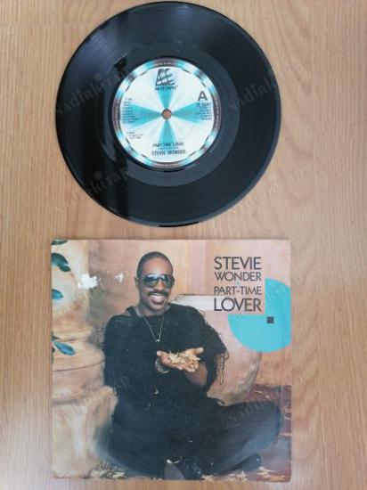 STEVIE WONDER - PART TIME LOVER - 1985 İNGİLTERE BASIM 45 LİK PLAK