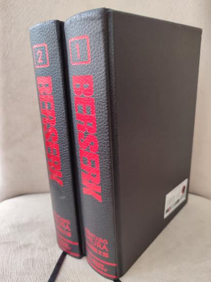 BERSERK - Deluxe Edition - Cilt 1 + Cilt 2 / 2 Cilt Takım - Ciltli İngilizce Manga