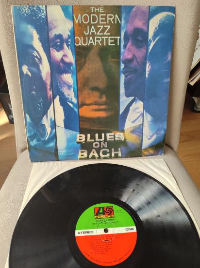 THE MODERN JAZZ QUARTET - Blues on Bach - 1974 Türkiye  Basım 33 lük LP Plak