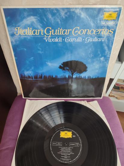ITALIAN GUITAR CONCERTOS/Siegfried Behrend - Vivaldi,Carulli,Giuliani 1983 Almanya Basım Plak 2.el
