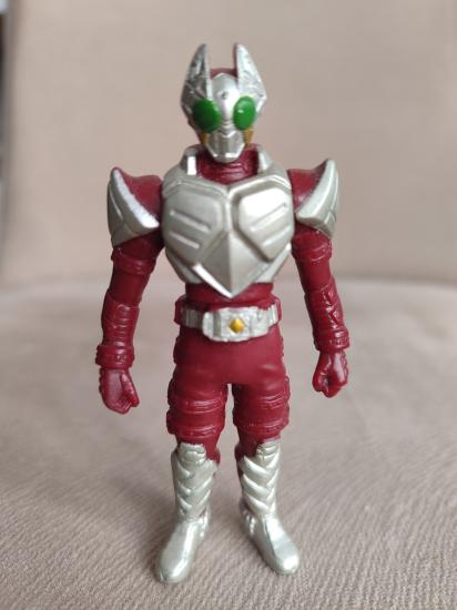 JAPON Masked Kamen Rider Figürü - 9 cm  Boyunda 2011 Bandai Yapımı