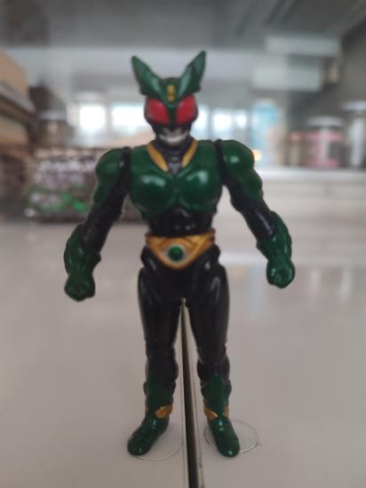 JAPON Masked Kamen Rider Gills  Figürü - 9 cm  Boyunda 2001 Bandai Yapımı