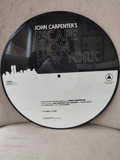 John Carpenter’s Halloween / Escape From New York - 2016 USA  Basım 12’’ Single Picture Disk Plak