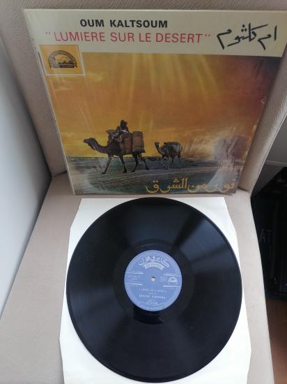 Om Kalsoum (Ümmü Gülsüm) - Lumiere Sur Le Desert - 1974 Yunanistan Basım Albüm - 33 lük LP Plak